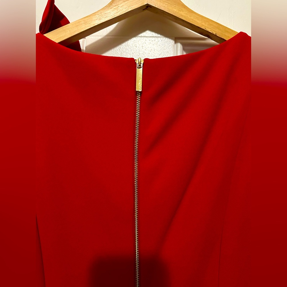 NWT Calvin Klein Women's Boat-Neck Sheath W/Shoulder Bow Dress - Size 6 - Picture 8 of 11